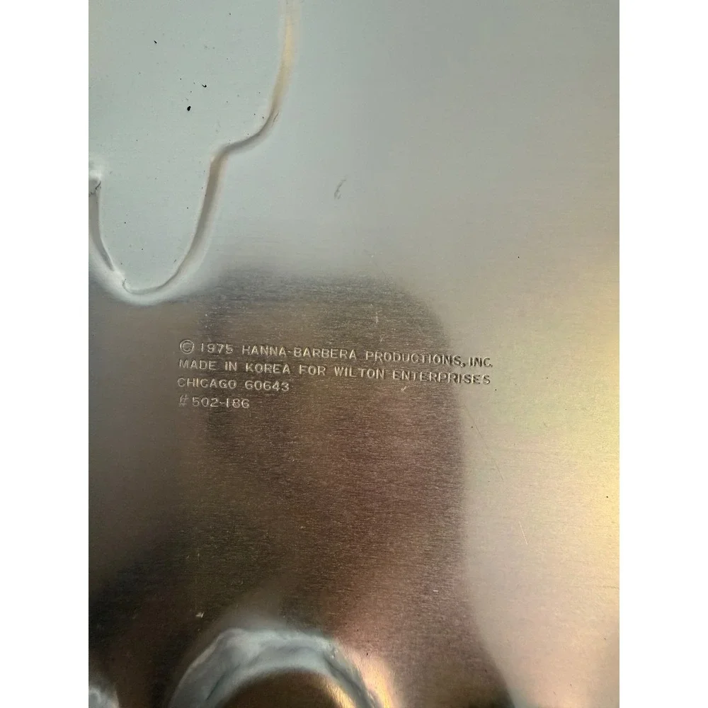 Vintage 1975 Wilton Yogi Bear Hanna-Barbera Aluminum Cake Pan 502-186 Silver